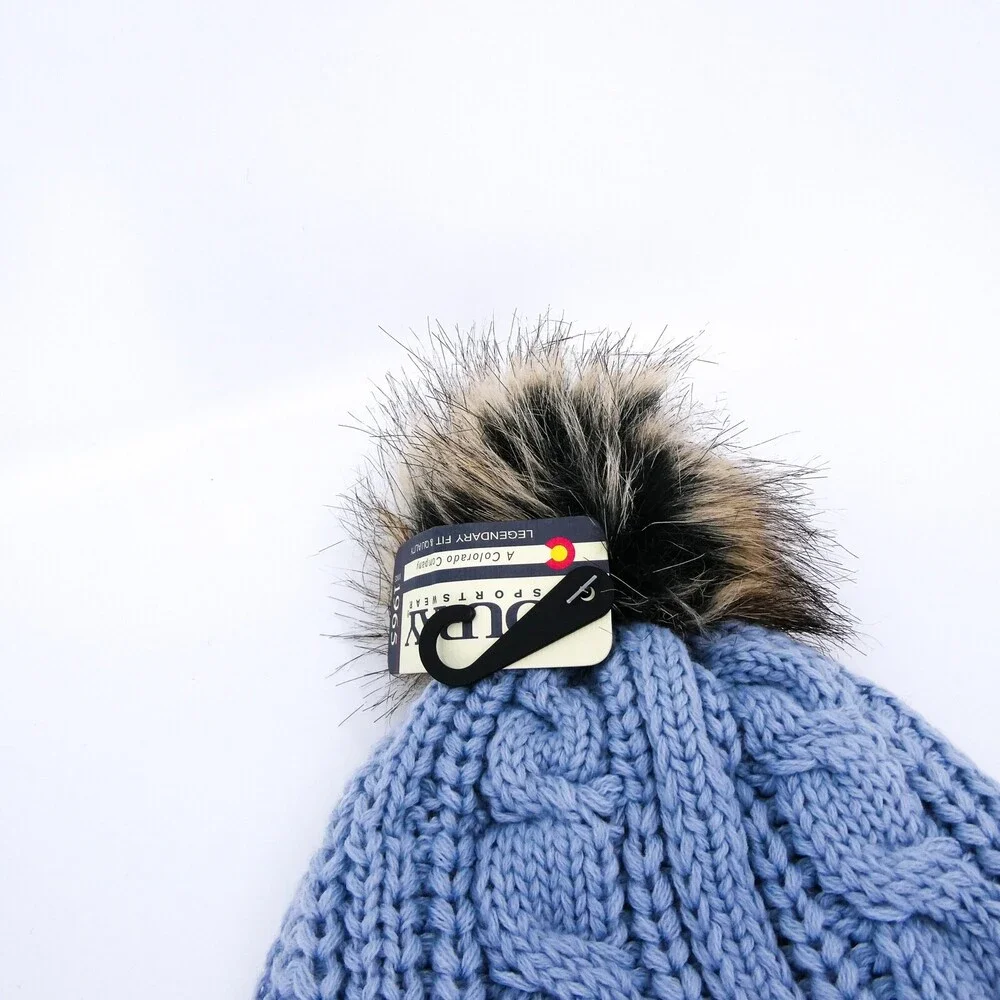 Cobra Winter Hat Womens One Size Blue Cable‎ Knit Preppy Cap Car Ouray Sports